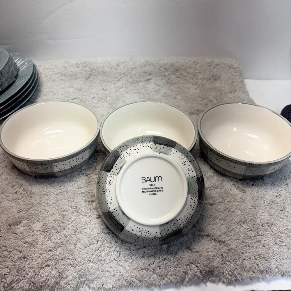 Baum Vale Grey White Buffalo Plaid Speckled China Cereal Bowls Set of 4